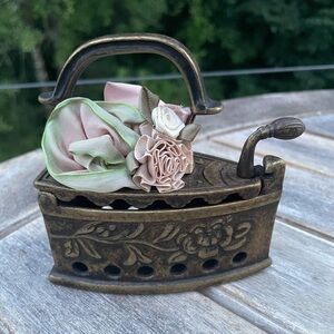 Vtg Brass Sad Iron Trinket or Cricket Box